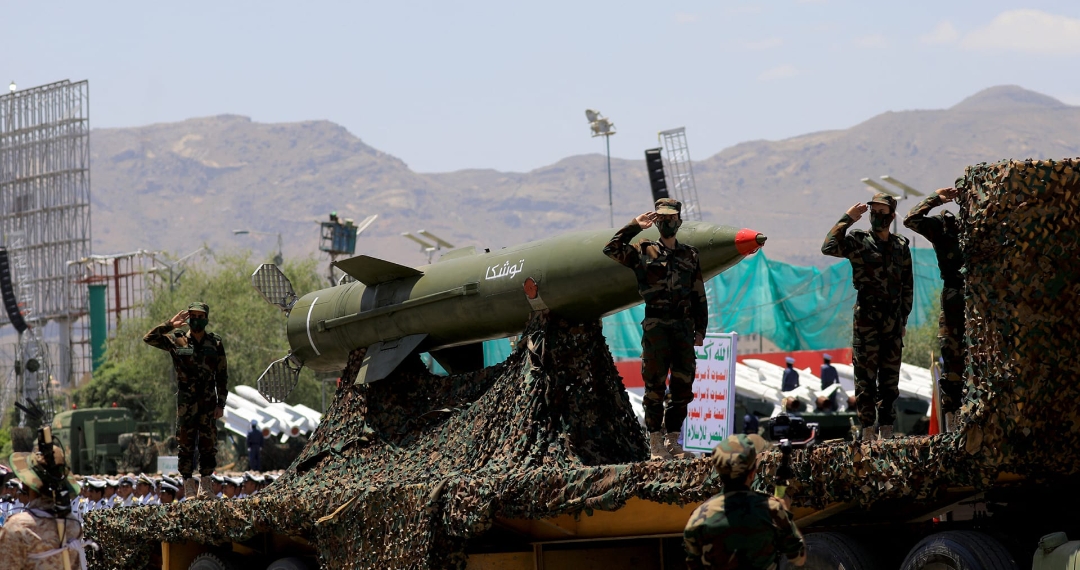 “الحوثي” تعلن استهداف مطار اللد بصاروخ انشطاري