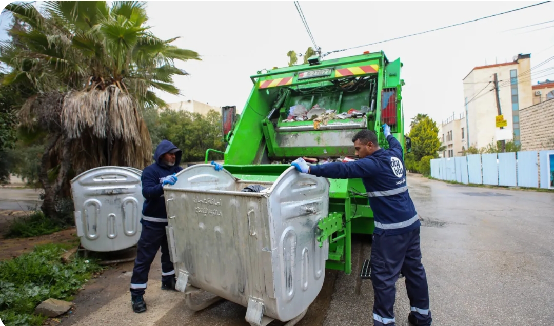 صدمة جديدة في الكرك.. العثور على طفل حديث الولادة داخل حاوية