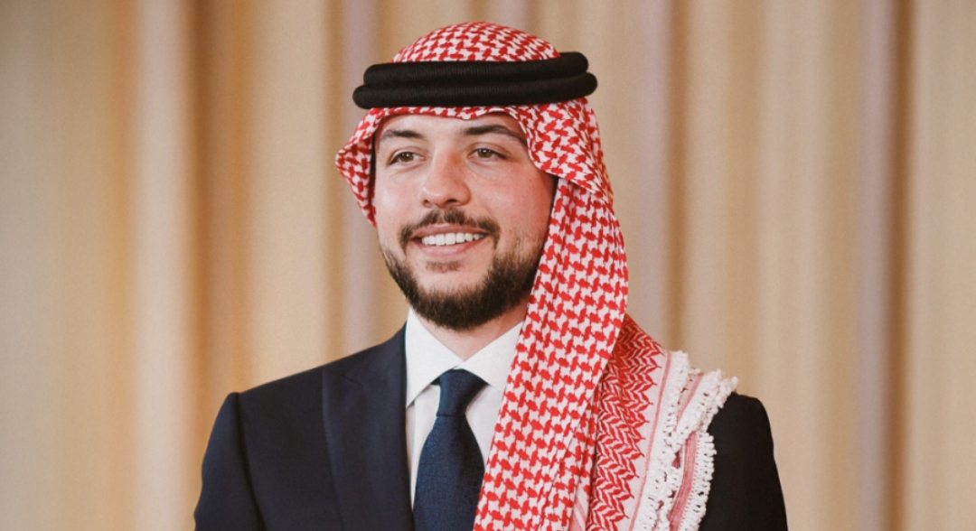 ولي العهد: بناة الوطن يعطيكم العافية