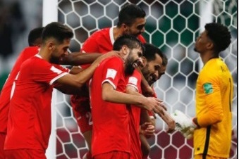 طفل الاردني يناكف سعودي”  يجتاح مواقع التواصل بعد فوز النشامى على السعودية