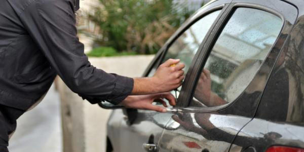 سرقة السيارات بالأردن.. الأرقام بتناقص