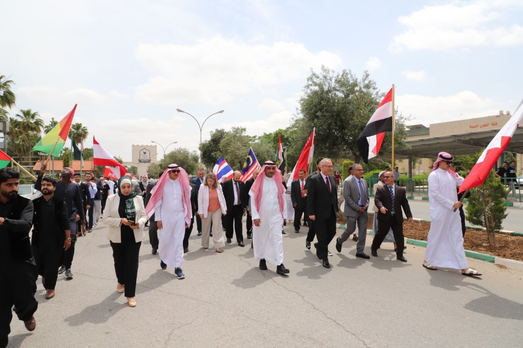 مسّاد يفتتح  معرض الجاليات  بحضور عدد من السفراء والملحقين الثقافيين المعتمدين في عمّان