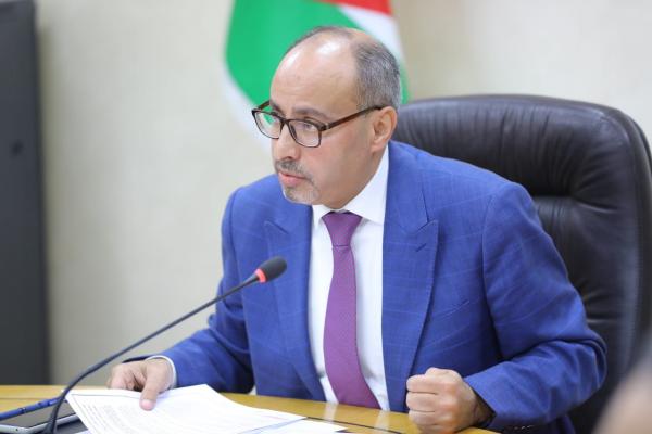 السليحات: على الحكومة خفض النفقات لبقاء نسبة العجز والدين العام وفق  الموازنة 