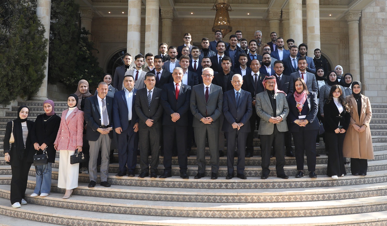 العيسوي يلتقي وفدا من جامعة اليرموك - صور
