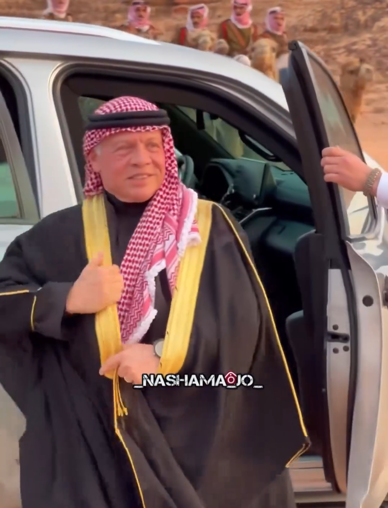 الملك يصل إلى منطقة وادي رم للقاء وجهاء وممثلين عن أهالي البادية الجنوبية  - فيديو