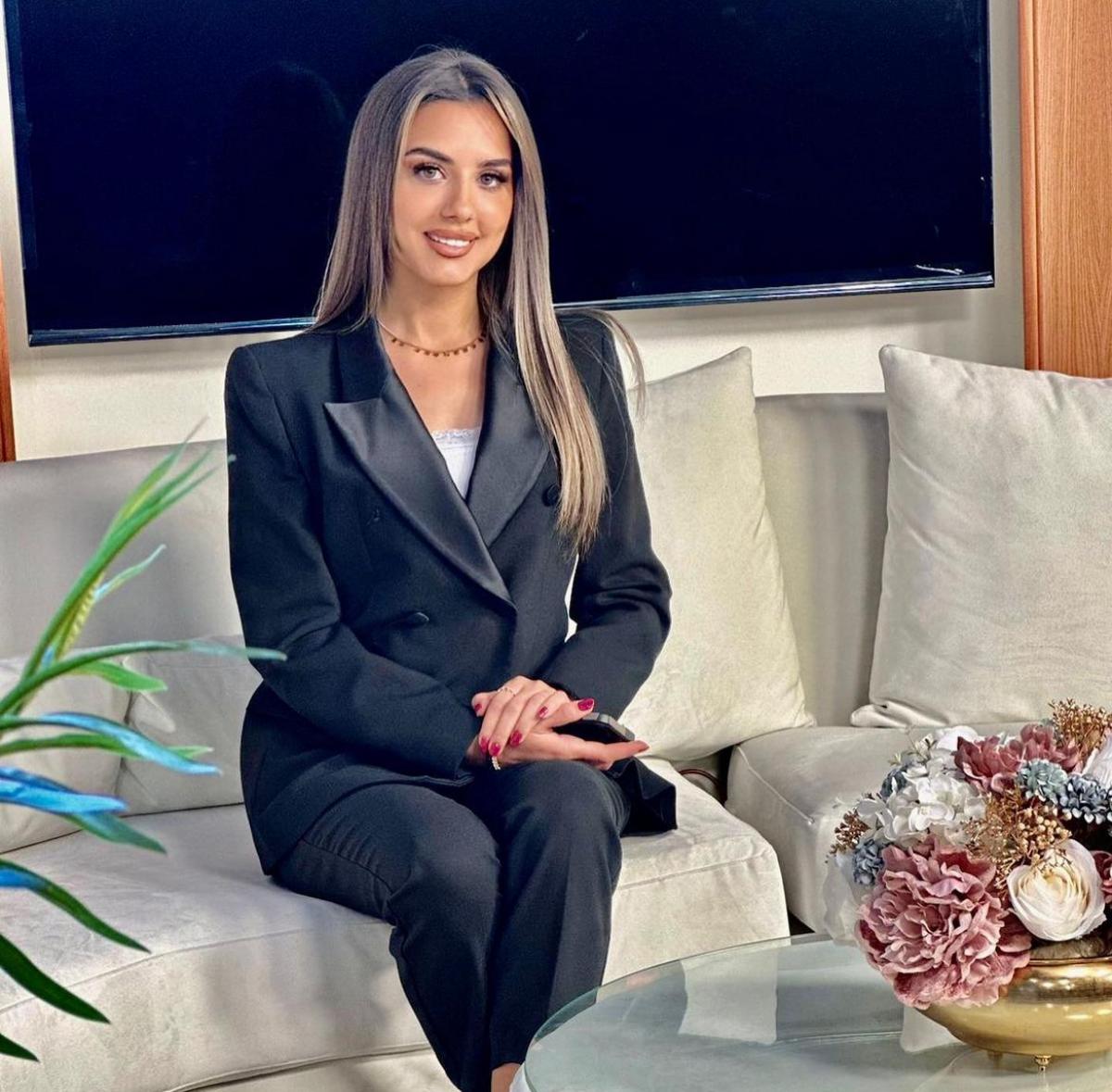 نتالي الزواهرة نجمة ساطعة في برنامج ليالي رمضان