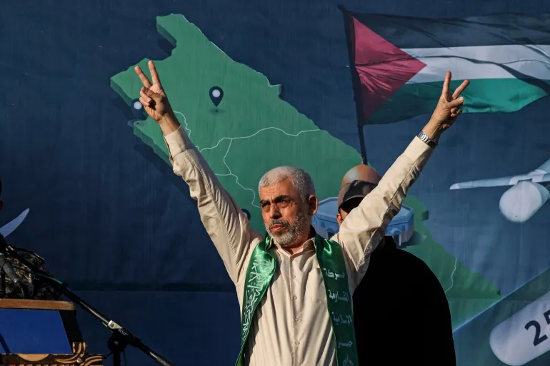صحيفة إسرائيلية: السنوار ليس في رفح ولا نعرف مكانه