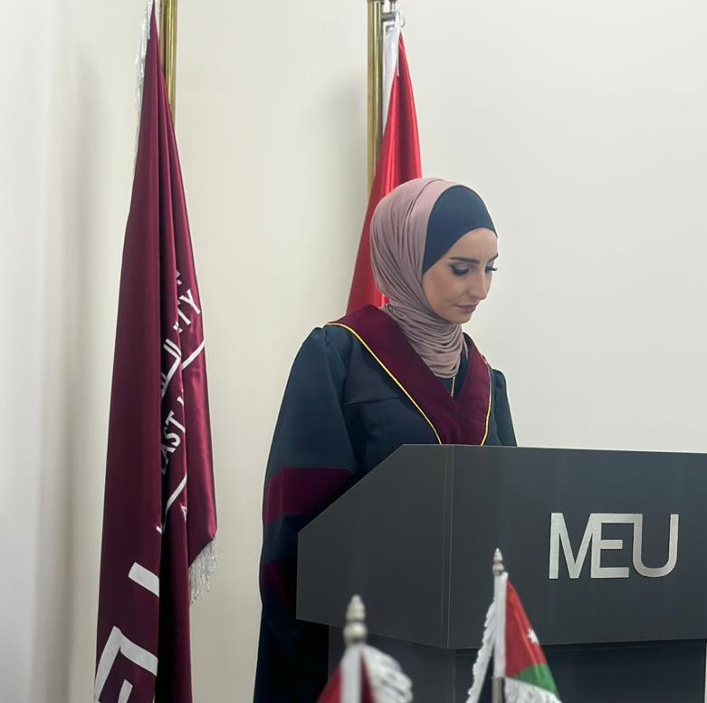 الزميلة روان المعاني .. مبارك الماجستير