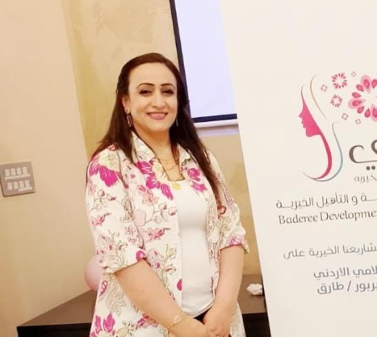الناشطة عبير الصلاحات تعدل عن الترشح للانتخابات النيابية - تفاصيل