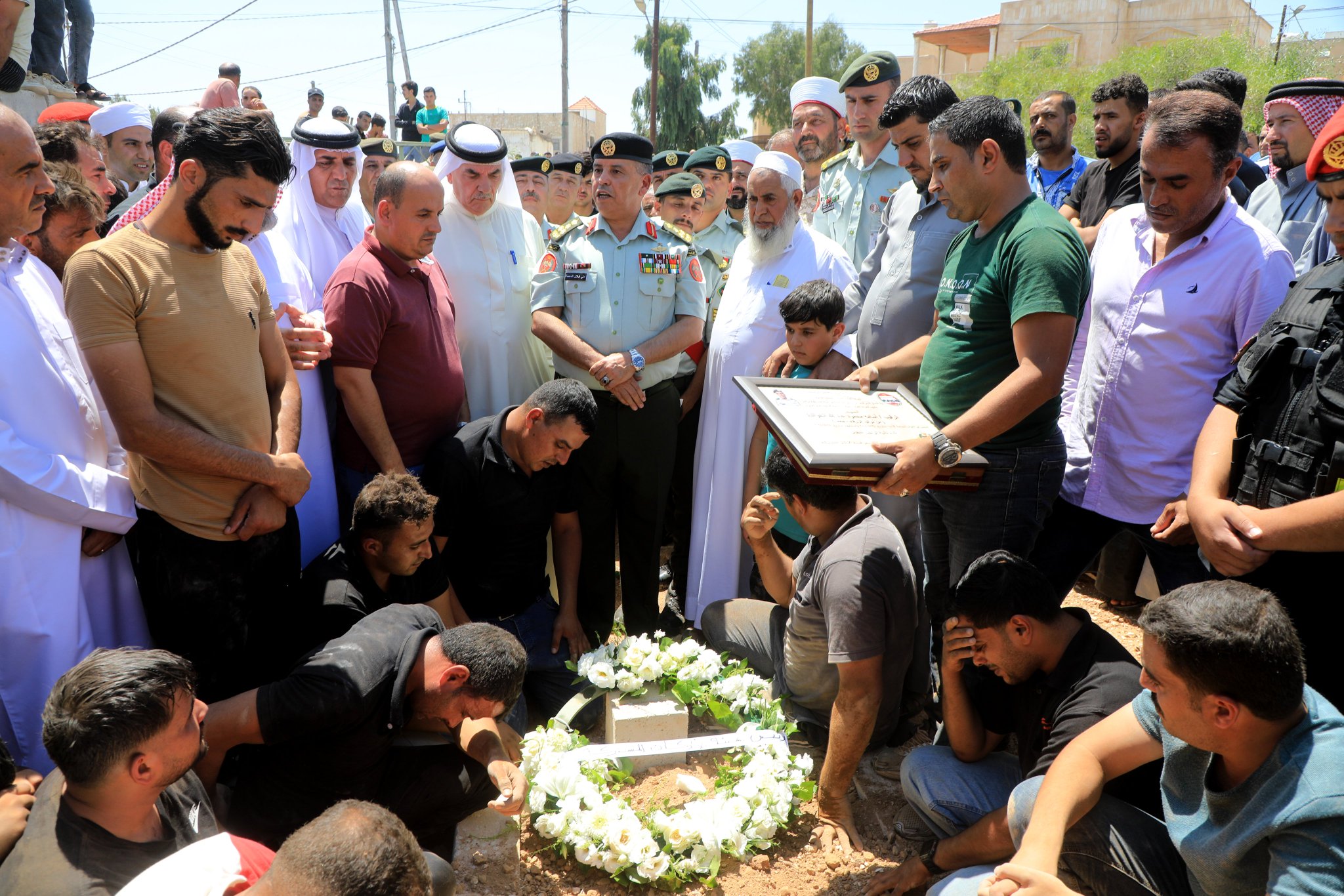 الجيش يشيع جثمان الشهيد الرقيب أسامة الخوالدة