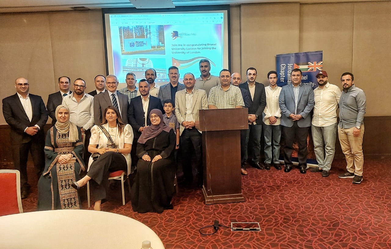 بئر المعرفة للدراسة في الخارج تلتقي بخريجي الجامعات البريطانية - صور