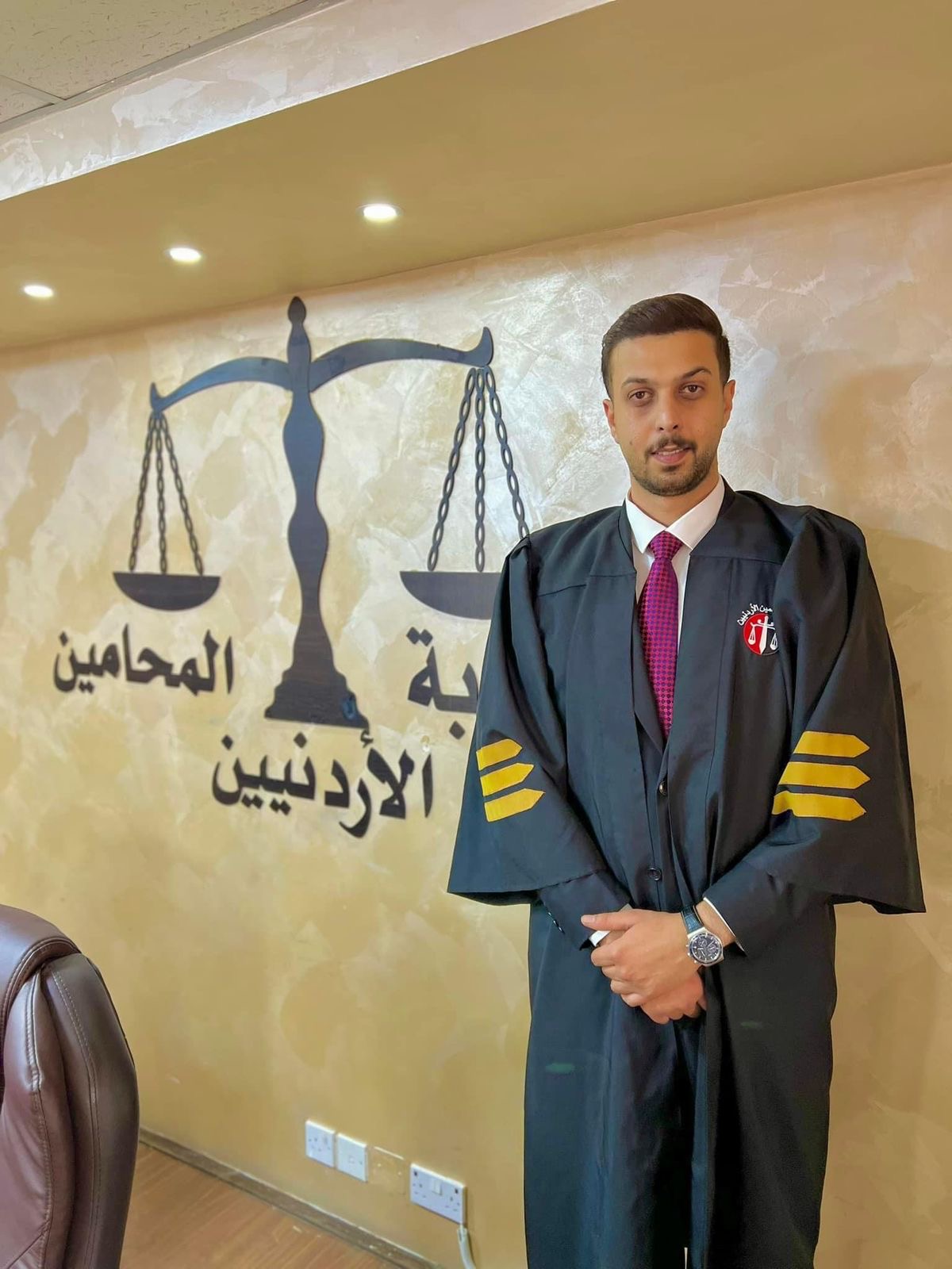  زيد الطراونة يجتاز بنجاح مناقشة بحثه حول العقوبات المجتمعية كبديل للعقوبات السجنية في الأردن 