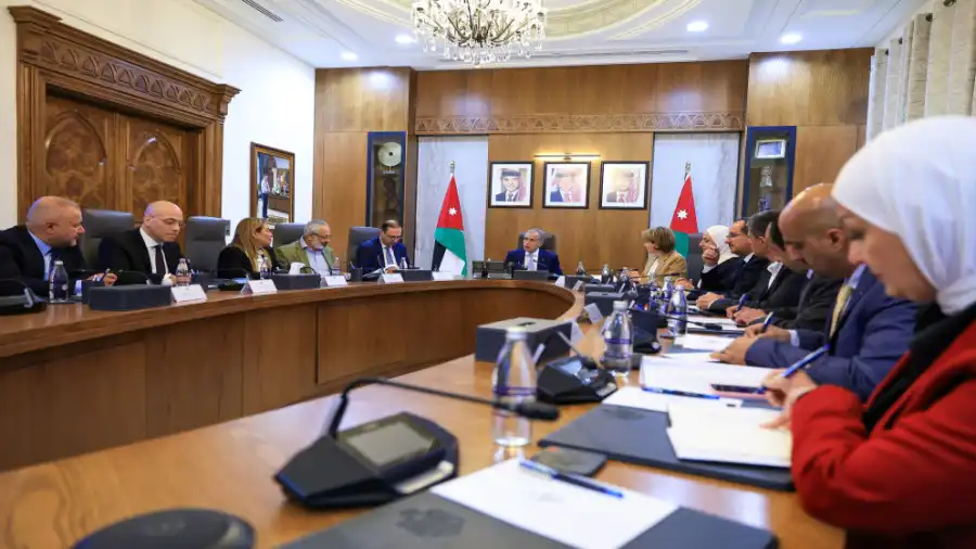 جعفر حسان يترأس الاجتماع الأول لمجلس أمناء الأكاديمية الأردنية للإدارة الحكومية