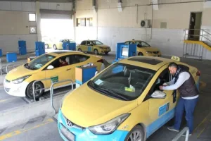 المواصفات تستكمل استعداداتها لبدء تعديل عدادات التاكسي وفقاً للتعرفة الجديدة