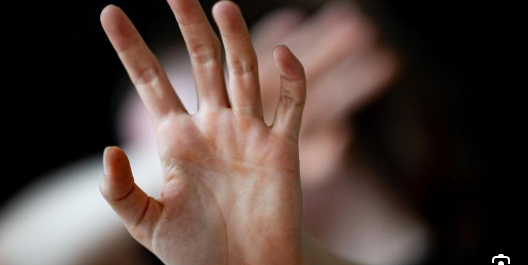 بيان يوضح حقيقة الطبيب المتهم بـ "هتك عرض" الأحداث