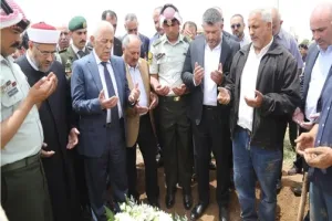 مندوبا عن الملك وولي العهد.. العيسوي يشارك في تشييع جثمان الوزير والعين الأسبق مازن الساكت