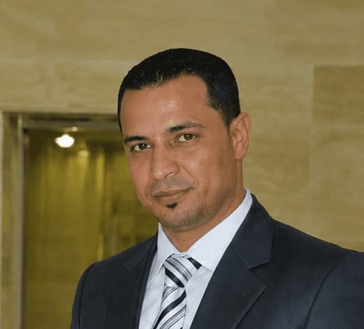 عمان في مسار يجمع التاريخ والسوق والناس