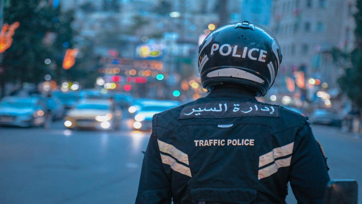إدارة السير تحذر من خطر الانزلاق على الطرق تزامنا مع هطول الأمطار
