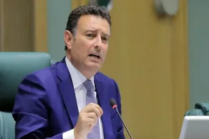 النائب الصفدي .. هل يترشح لرئاسة مجلس النواب؟ وماذا قال عن قرار الميثاق ؟